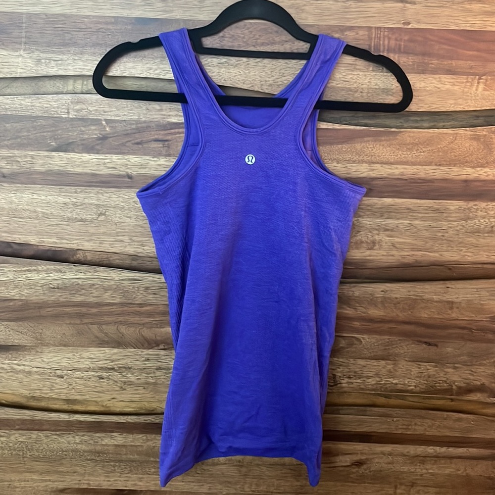 Full length Lululemon High neck tank size 6